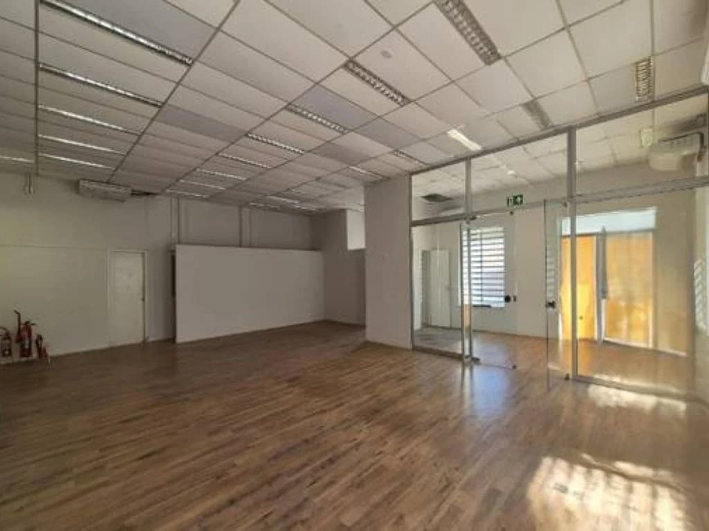 Foto 5 de 9: Comercial em leilão em Oscar Bressane - SP, bairro Centro — Ex-Agência 240 m² - Centro - Oscar Bressane - SP