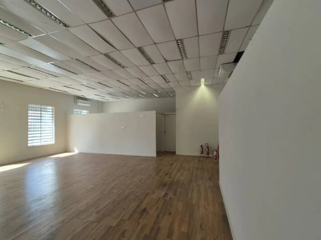 Foto 4 de 9: Comercial em leilão em Oscar Bressane - SP, bairro Centro — Ex-Agência 240 m² - Centro - Oscar Bressane - SP