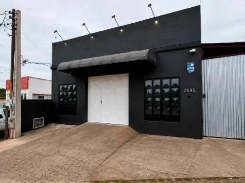 Foto 2 de 6: Comercial em leilão em Cachoeira Do Sul - RS, bairro Marina — Prédio Comercial 160 m² - Marina - Cachoeira do Sul - RS