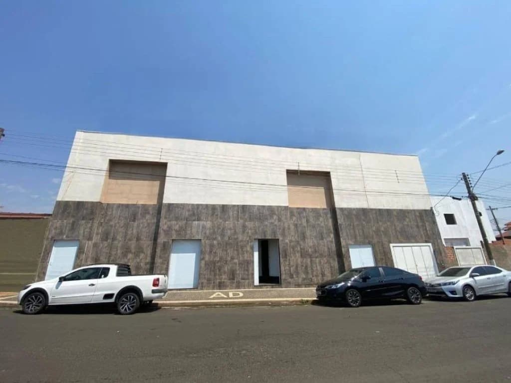 Foto 3 de 17: Comercial em leilão em Conchal - SP, bairro Jardim Peris — Prédio Comercial 715 m² - Jardim Peris - Conchal - SP