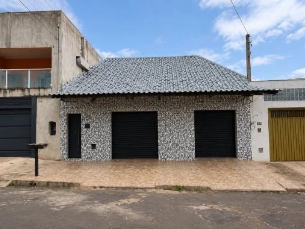 Foto 1 de 9: Comercial em leilão em Bauru - SP, bairro Parque Roosevelt — Prédio Comercial 240 m² - Parque Roosevelt - Bauru - SP