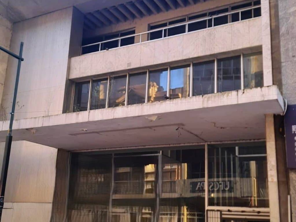 Foto 3 de 56: Comercial em leilão em Porto Alegre - RS, bairro Centro Histórico — Ex-Agência 2.700 m² - Centro Histórico - Porto Alegre - RS