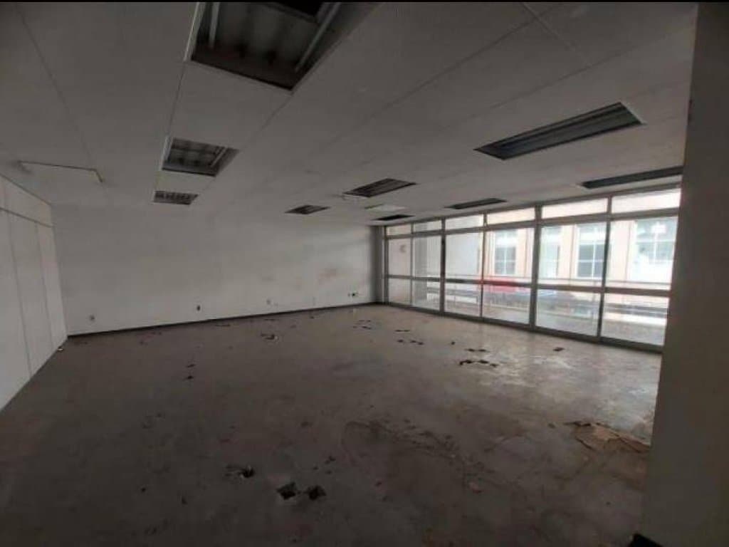 Foto 10 de 56: Comercial em leilão em Porto Alegre - RS, bairro Centro Histórico — Ex-Agência 2.700 m² - Centro Histórico - Porto Alegre - RS