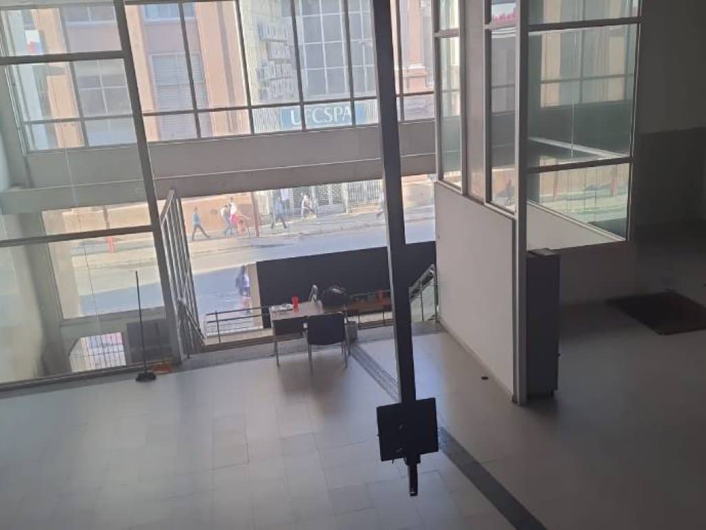 Foto 36 de 56: Comercial em leilão em Porto Alegre - RS, bairro Centro Histórico — Ex-Agência 2.700 m² - Centro Histórico - Porto Alegre - RS