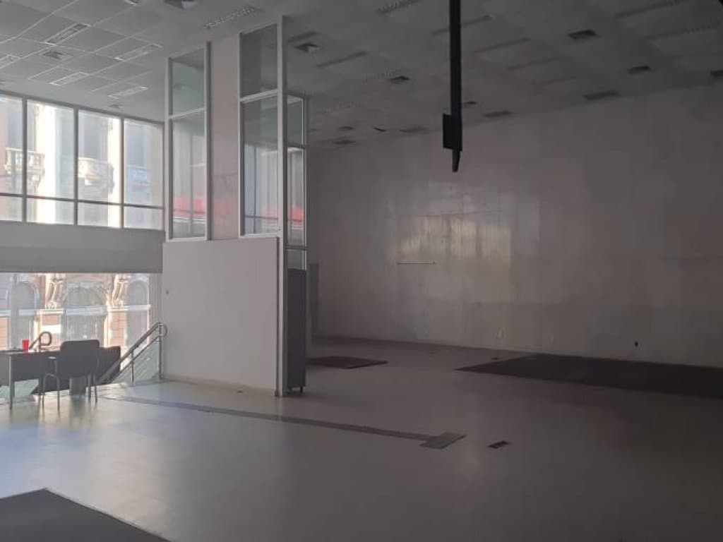 Foto 33 de 56: Comercial em leilão em Porto Alegre - RS, bairro Centro Histórico — Ex-Agência 2.700 m² - Centro Histórico - Porto Alegre - RS