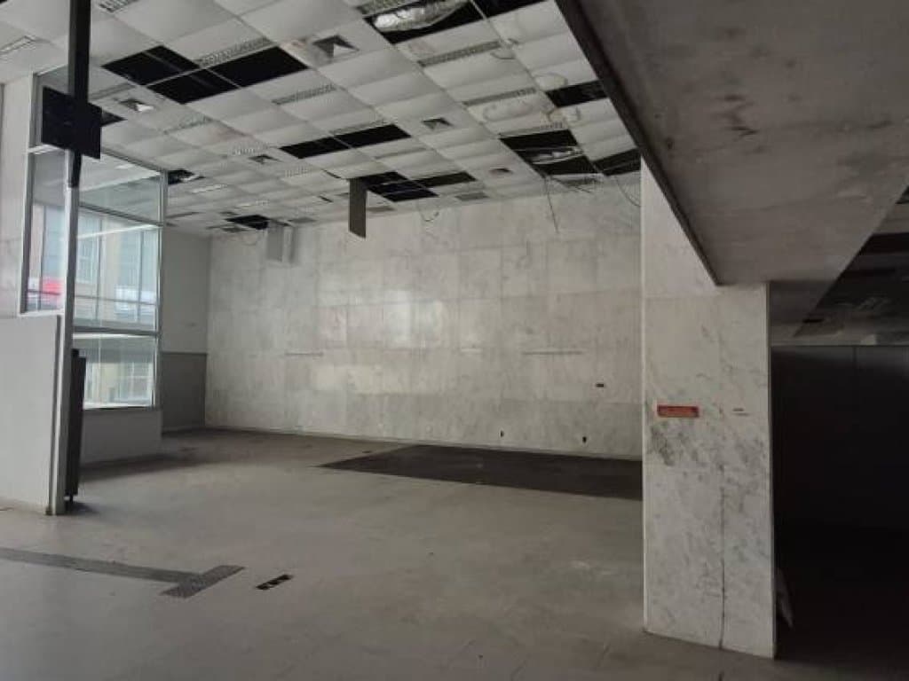 Foto 28 de 56: Comercial em leilão em Porto Alegre - RS, bairro Centro Histórico — Ex-Agência 2.700 m² - Centro Histórico - Porto Alegre - RS