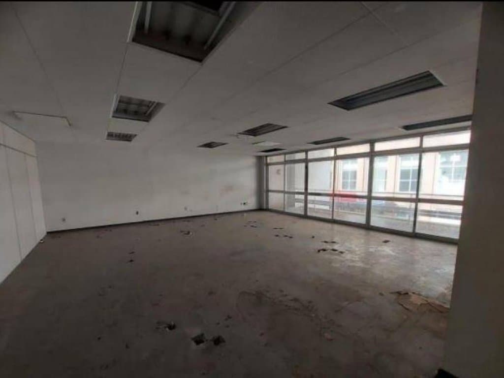 Foto 17 de 56: Comercial em leilão em Porto Alegre - RS, bairro Centro Histórico — Ex-Agência 2.700 m² - Centro Histórico - Porto Alegre - RS