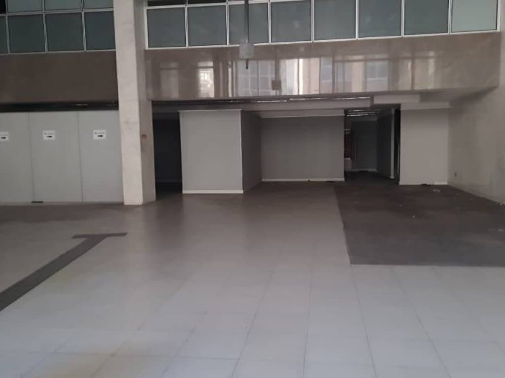 Foto 32 de 56: Comercial em leilão em Porto Alegre - RS, bairro Centro Histórico — Ex-Agência 2.700 m² - Centro Histórico - Porto Alegre - RS