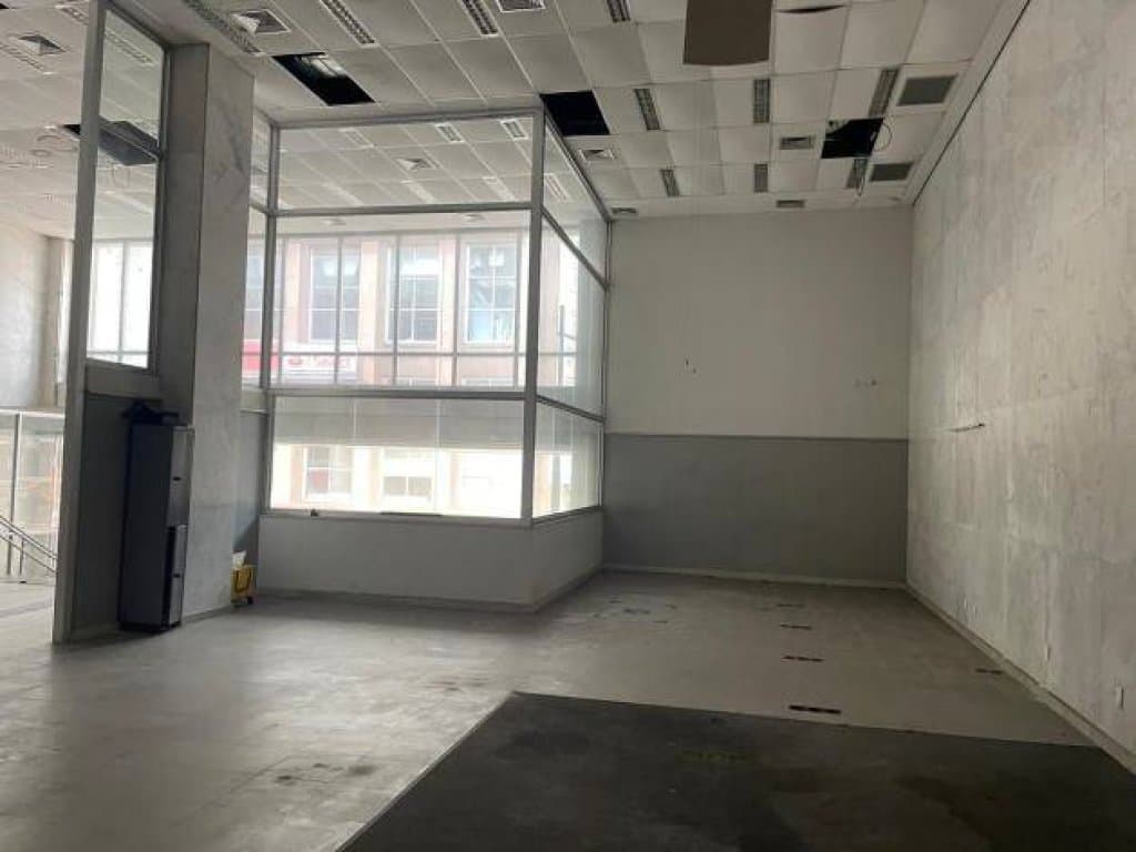 Foto 22 de 56: Comercial em leilão em Porto Alegre - RS, bairro Centro Histórico — Ex-Agência 2.700 m² - Centro Histórico - Porto Alegre - RS