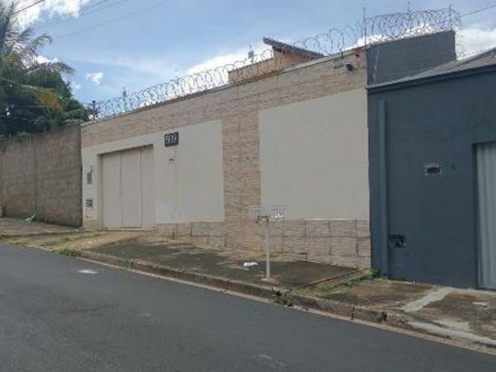 Foto 2 de 3: Casa em leilão em Uberaba - MG, bairro Cidade Nova — Casa 54 m² - Cidade Nova - Uberaba - MG