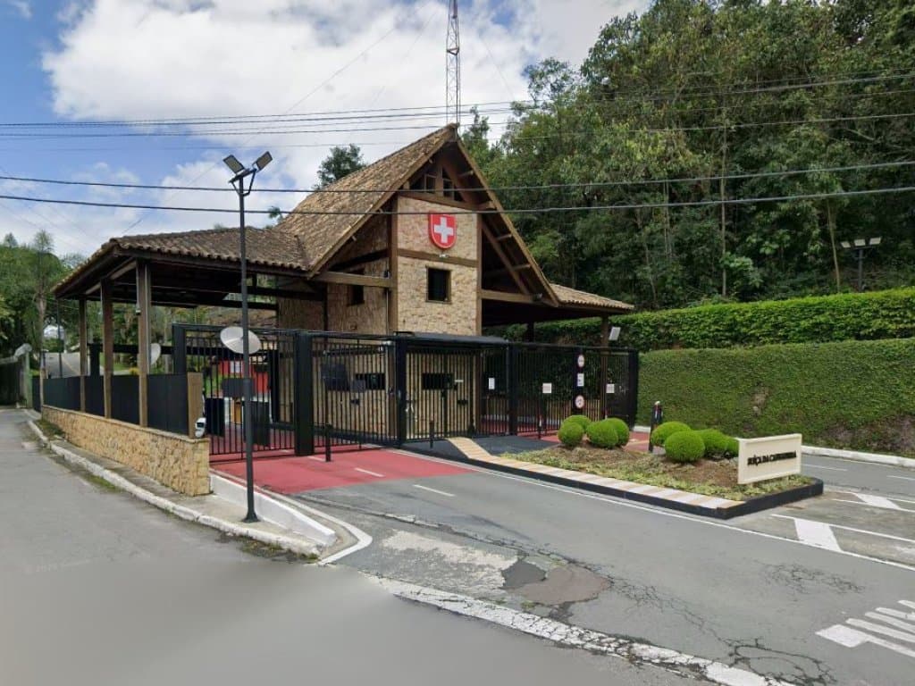 Foto 2 de 3: Terreno em leilão em Mairiporã - SP, bairro São Pedro — Terreno 2.157 m² (Lt. 21 da Qd. A no Condomínio Suíça da Cantareira) - Mairiporã - SP