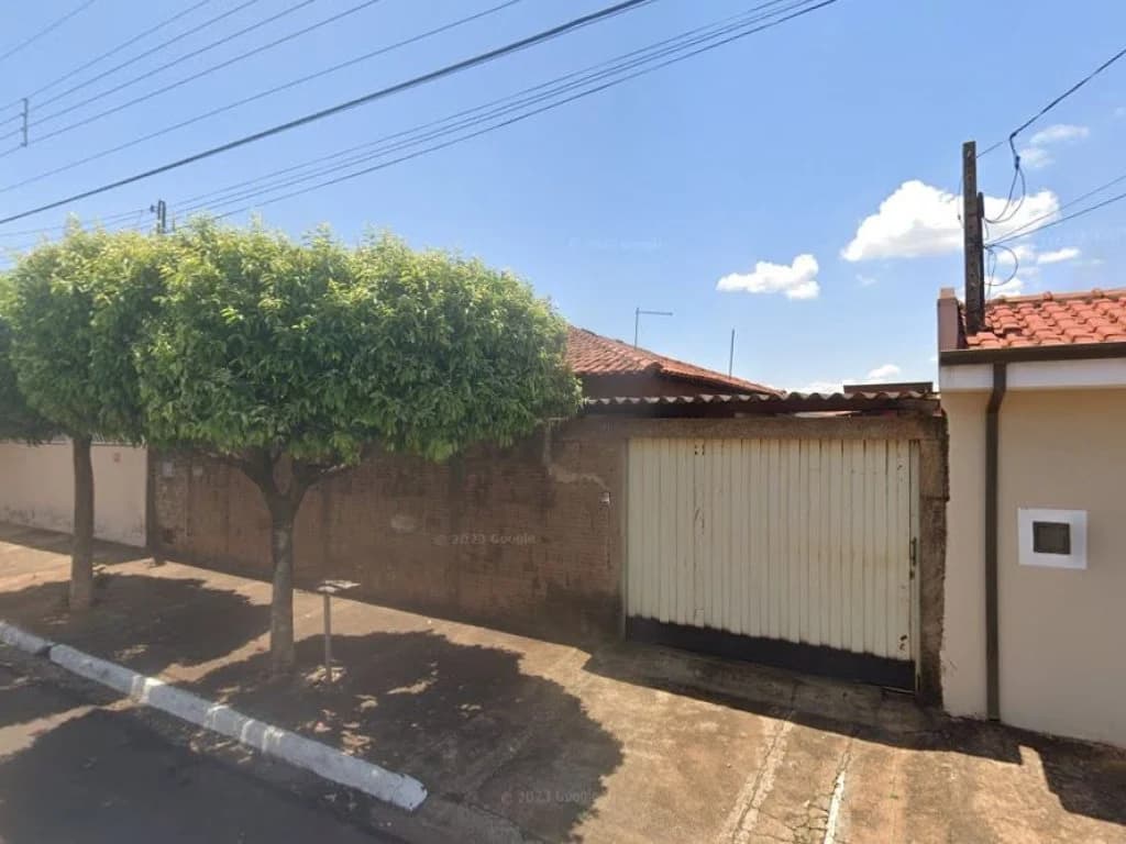Foto 1 de 3: Casa em leilão em Bariri - SP, bairro Jardim Santa Rosa — Casa em Terreno 187 m² - Jardim Santa Rosa - Bariri - SP