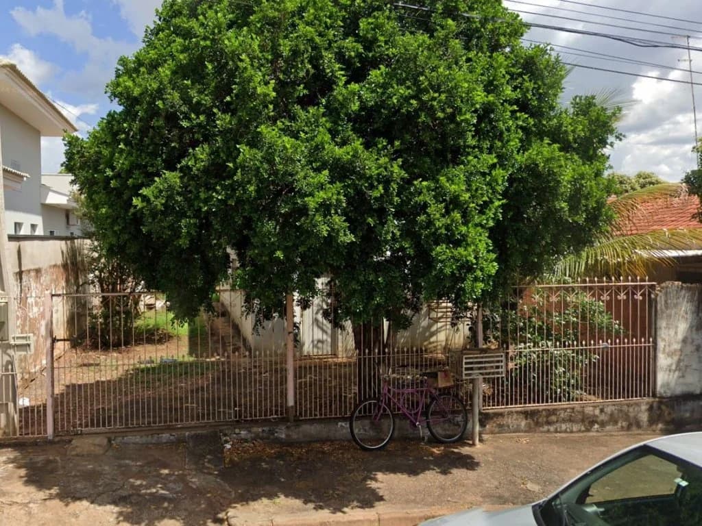 Foto 2 de 3: Casa em leilão em Votuporanga - SP, bairro Vila América — Casa em Terreno de 330 m² - Vila América - Votuporanga - SP