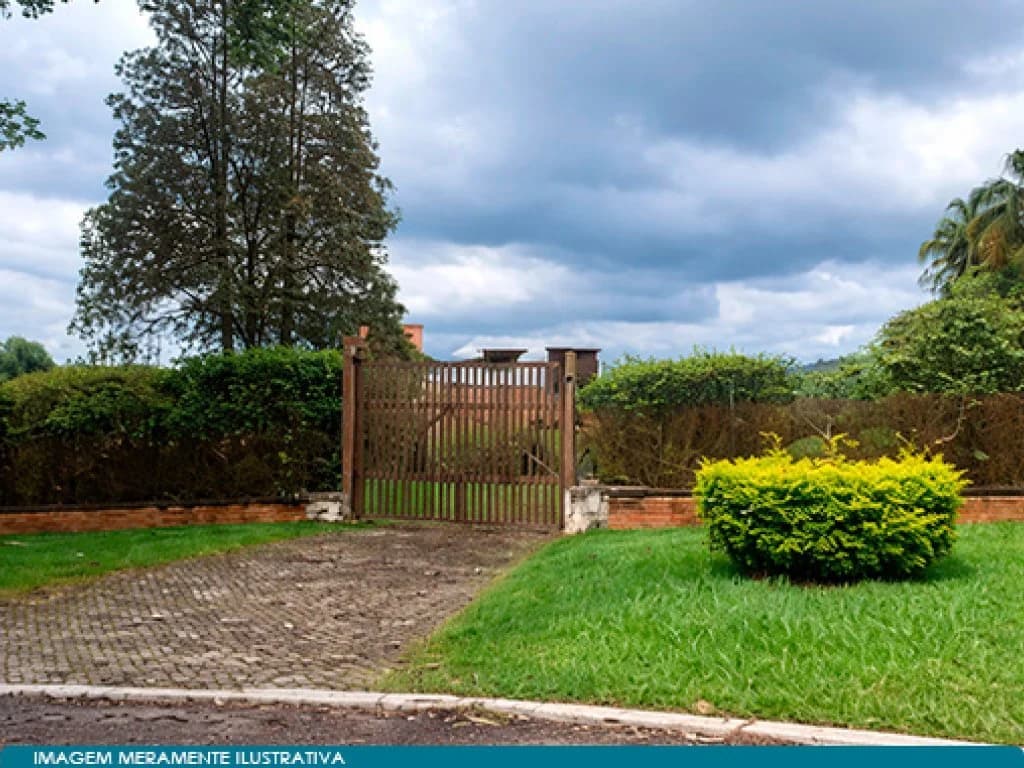 Foto 2 de 25: Terreno em leilão em São Roque - SP, bairro Carmo — Direitos sobre Chácara (com Casa e Lazer) em Área de 15.853 m² - Patrimônio do Carmo - São Roque - SP