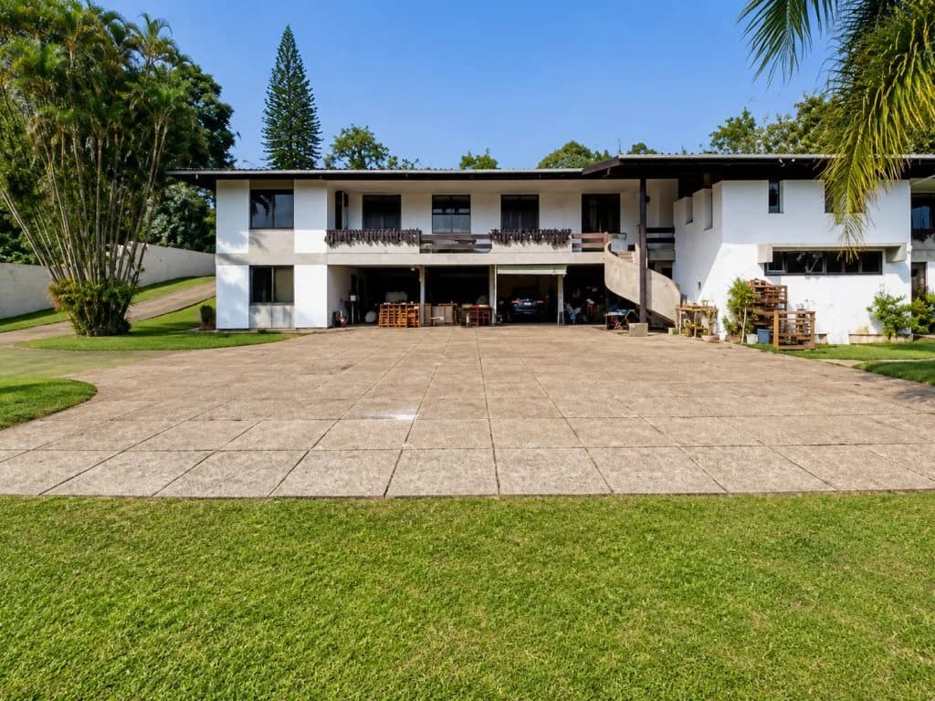 Foto 3 de 30: Casa em leilão em Blumenau - SC, bairro Itoupava Seca — Casa de Alto Padrão com 740 m² (área construída) e 7.106 m² (terreno) - Itoupava Seca - Blumenau - SC