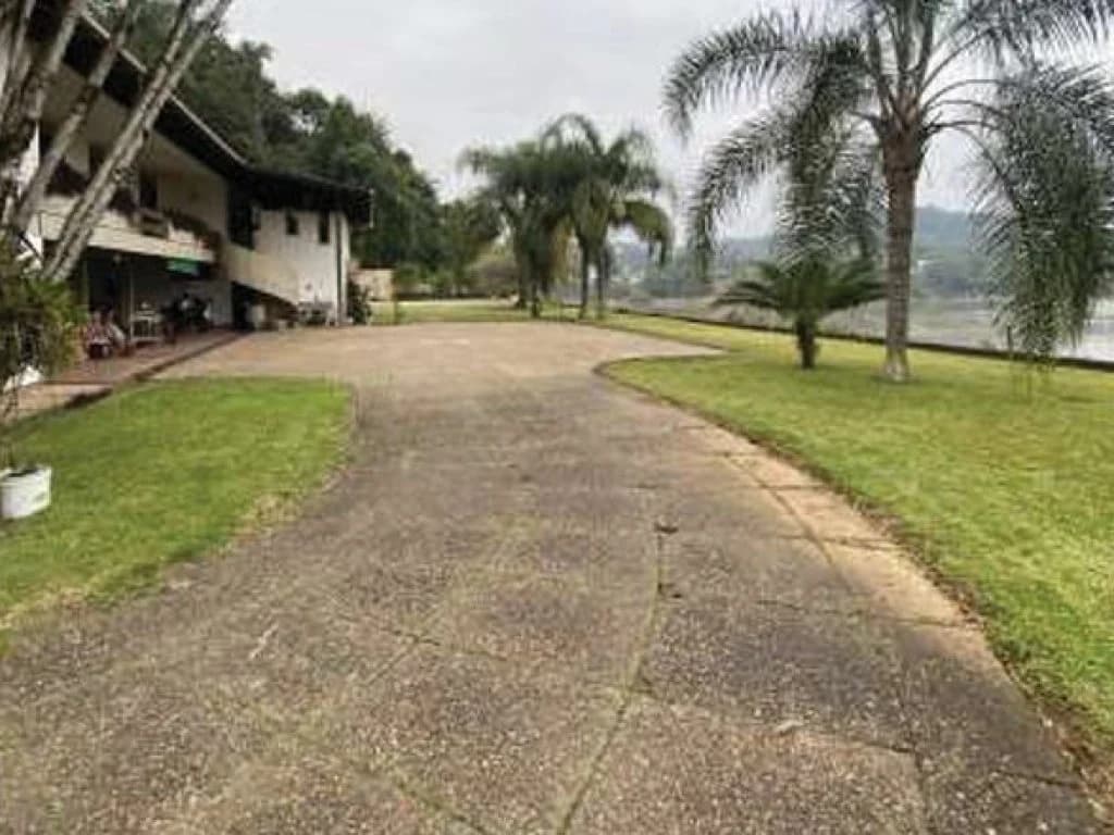 Foto 4 de 30: Casa em leilão em Blumenau - SC, bairro Itoupava Seca — Casa de Alto Padrão com 740 m² (área construída) e 7.106 m² (terreno) - Itoupava Seca - Blumenau - SC