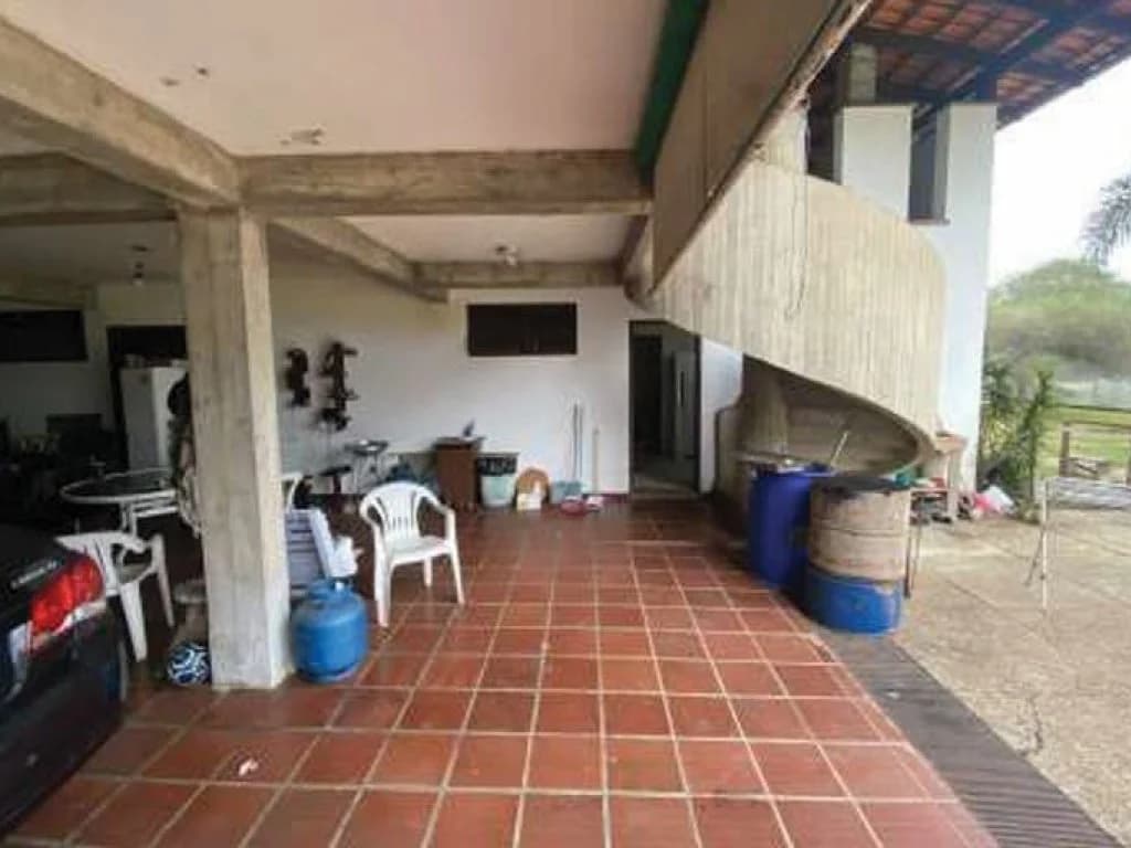 Foto 2 de 30: Casa em leilão em Blumenau - SC, bairro Itoupava Seca — Casa de Alto Padrão com 740 m² (área construída) e 7.106 m² (terreno) - Itoupava Seca - Blumenau - SC