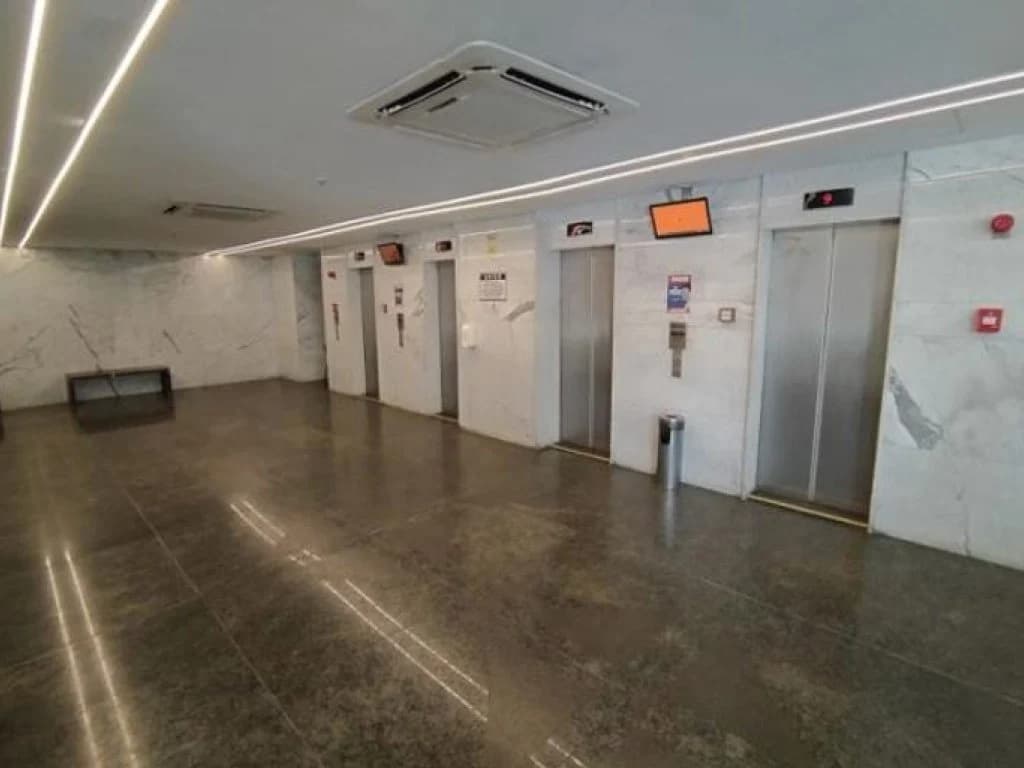 Foto 3 de 7: Comercial em leilão em Recife - PE, bairro Boa Viagem — Sala Comercial 65 m² (Unid. 1.106 do Edifício Empresarial Excelsior) - Boa Viagem - Recife - PE