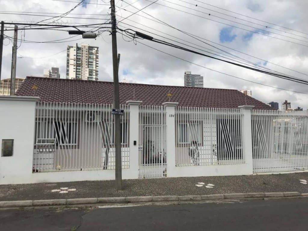 Foto 1 de 15: Casa em leilão em Ponta Grossa - PR, bairro Ronda — Casa 225 m² - Ronda - Ponta Grossa - PR