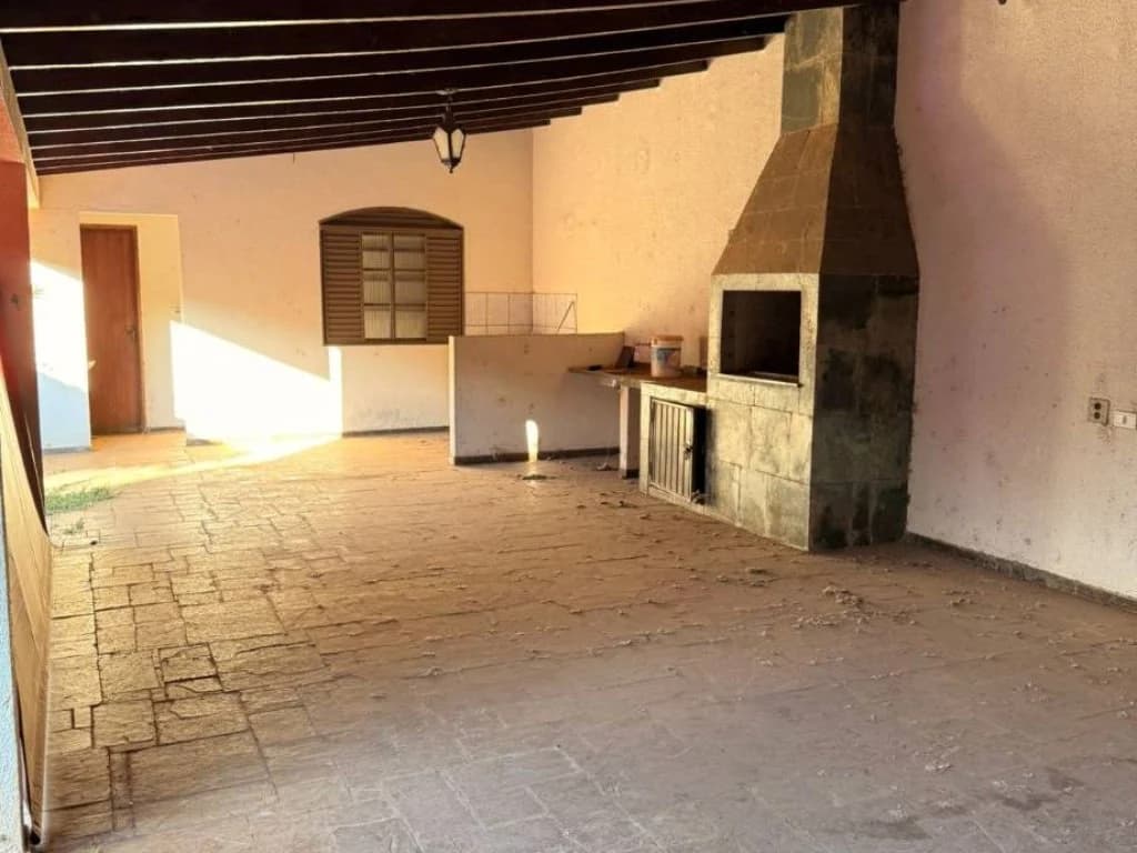 Foto 44 de 55: Casa em leilão em Faxinal - PR, bairro Centro — Casa 350 m² - Centro - Faxinal - PR