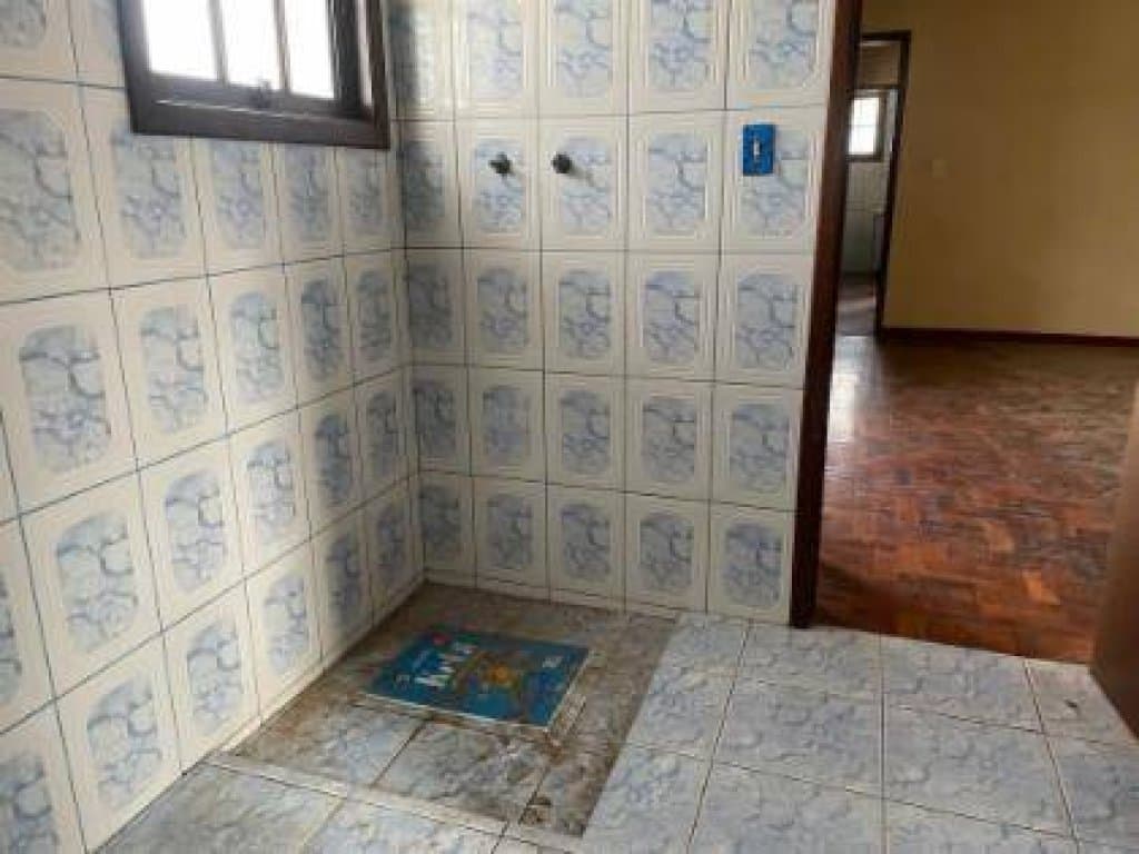 Foto 6 de 15: Casa em leilão em Pelotas - RS, bairro Fragata — Casa 241 m² - Fragata - Pelotas - RS