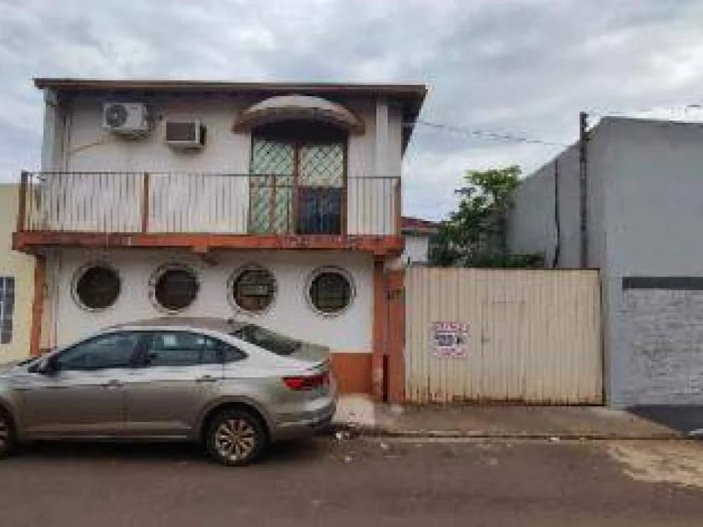 Foto 2 de 10: Casa em leilão em Ponta Porã - MS, bairro Centro — Casa 235 m² - Centro - Ponta Porã - MS