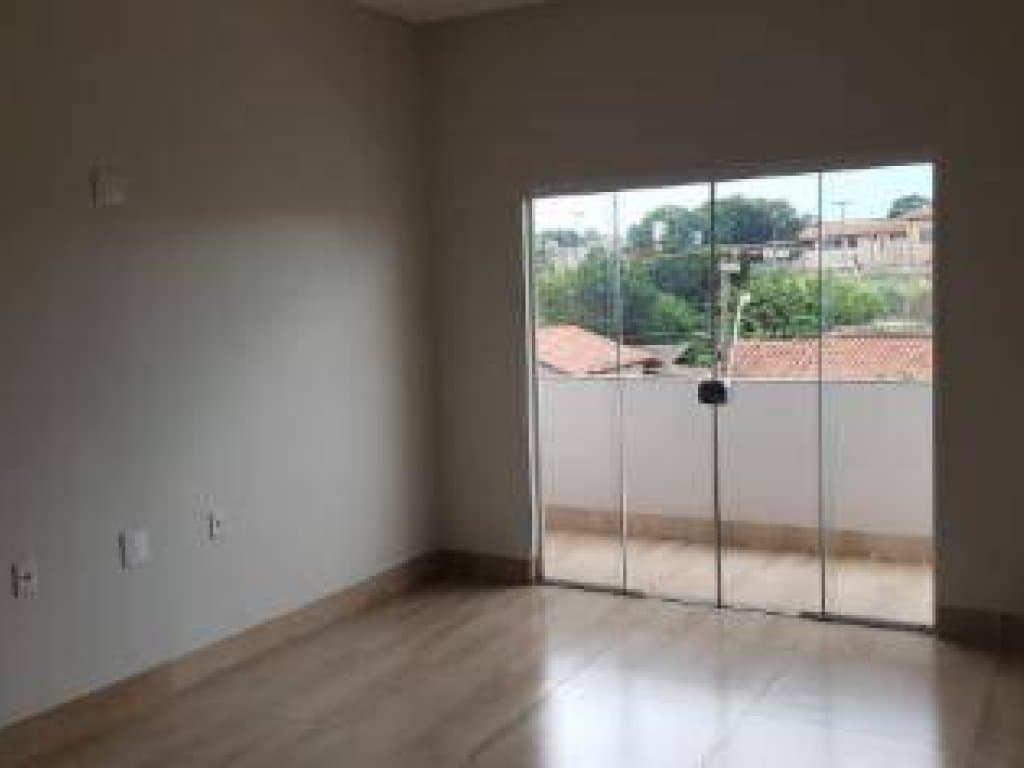 Foto 3 de 17: Casa em leilão em Jataí - GO, bairro Vila Fatima — Casa, Padrão, 2 Vaga(S) de Garagem