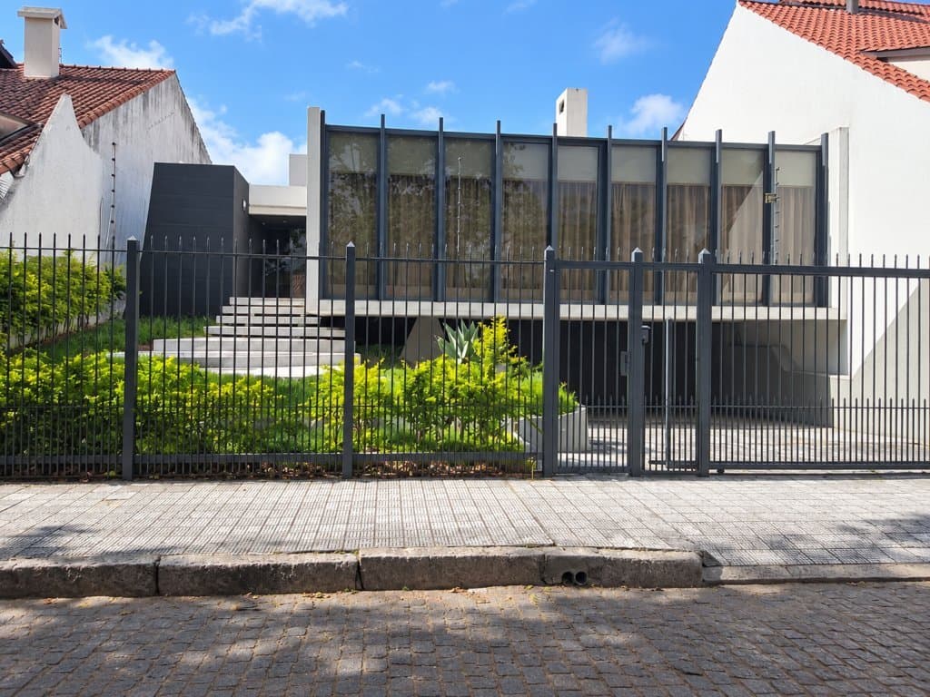 Comercial em leilão em Rio Grande - RS, bairro Centro — Prédio Comercial 313 m² - Centro - Rio Grande - RS