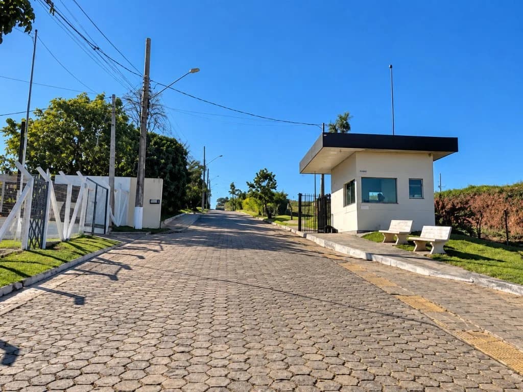 Foto 1 de 2: Casa em leilão em Duartina - SP — Casa em Condomínio 107 m² - Residencial Arco Íris - Duartina - SP