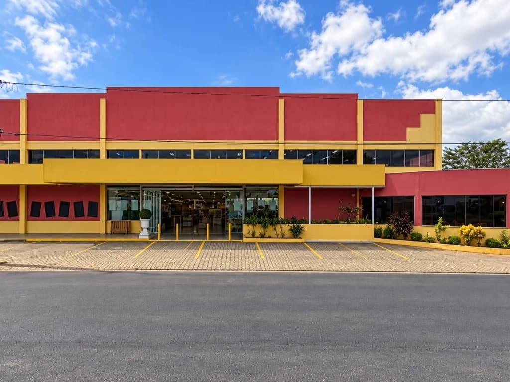 Foto 2 de 8: Comercial em leilão em Santa Rosa De Viterbo - SP, bairro Vila Barros — Prédio Comercial 2.006 m² (área construída) e 2.659 m² (terreno) - Vila Barros - Santa Rosa de Viterbo - SP