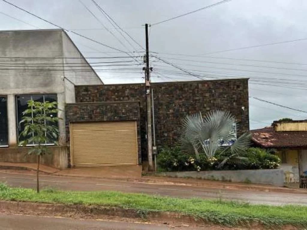 Foto 1 de 7: Casa em leilão em Pacajá - PA, bairro Centro — Casa, Padrão, 0 Vaga(S) de Garagem