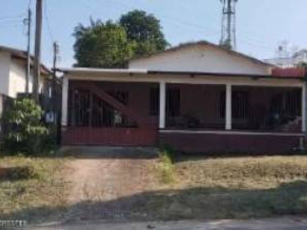 Foto 2 de 17: Casa em leilão em Rodrigues Alves - AC, bairro Centro — Casa, Padrão, 0 Vaga(S) de Garagem
