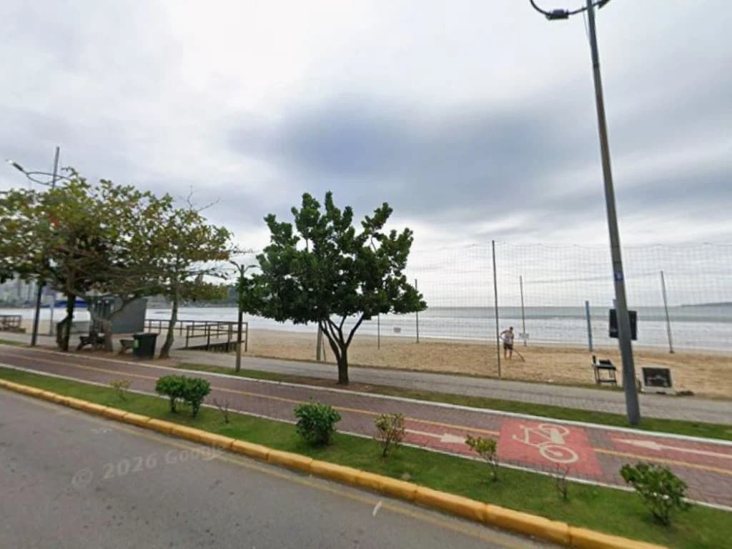 Foto 23 de 24: Apartamento em leilão em Itapema - SC, bairro Centro — Apartamento 106 m² de área total (Condomínio frente à praia) - Centro - Itapema - SC