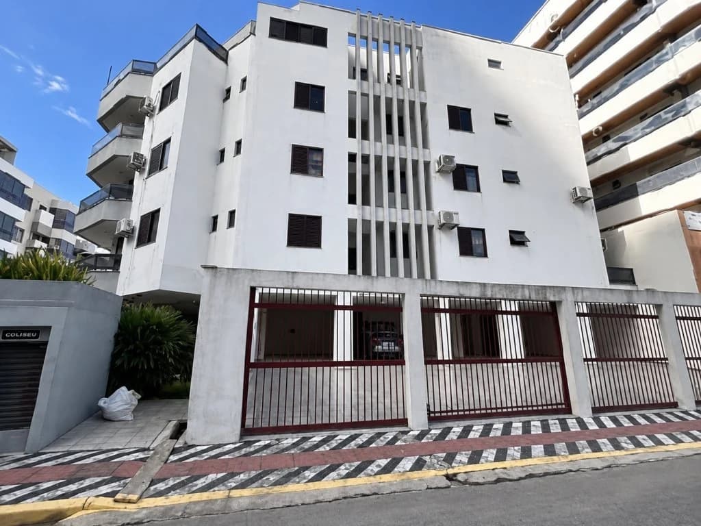 Foto 9 de 24: Apartamento em leilão em Itapema - SC, bairro Centro — Apartamento 106 m² de área total (Condomínio frente à praia) - Centro - Itapema - SC
