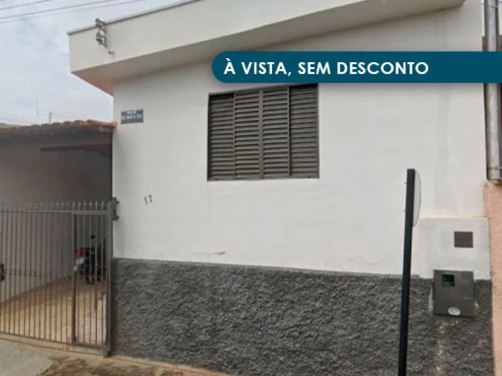 Foto 1 de 3: Casa em leilão em Piumhi - MG, bairro J K — Casa 68 m² - J.K - Piumhi - MG
