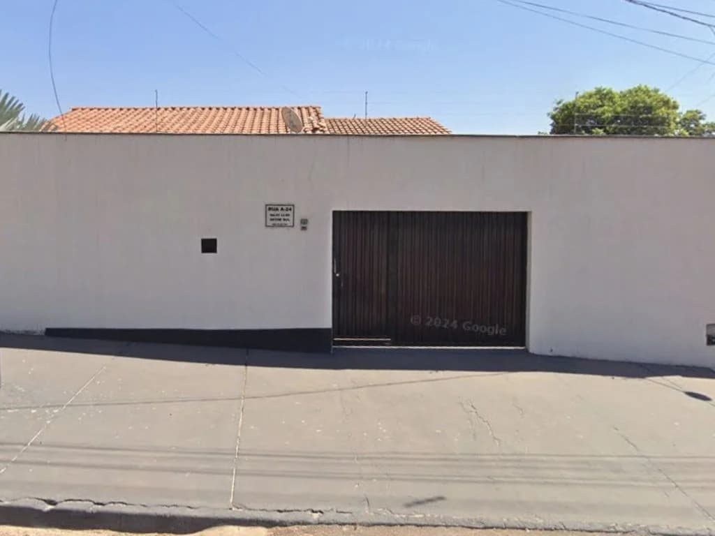 Casa em leilão em Trindade - GO, bairro Setor Sul — Casa 192 m² - Trindade-GO - Rua A-24 - Lt. 09 da Qd. 41 - Setor Sul