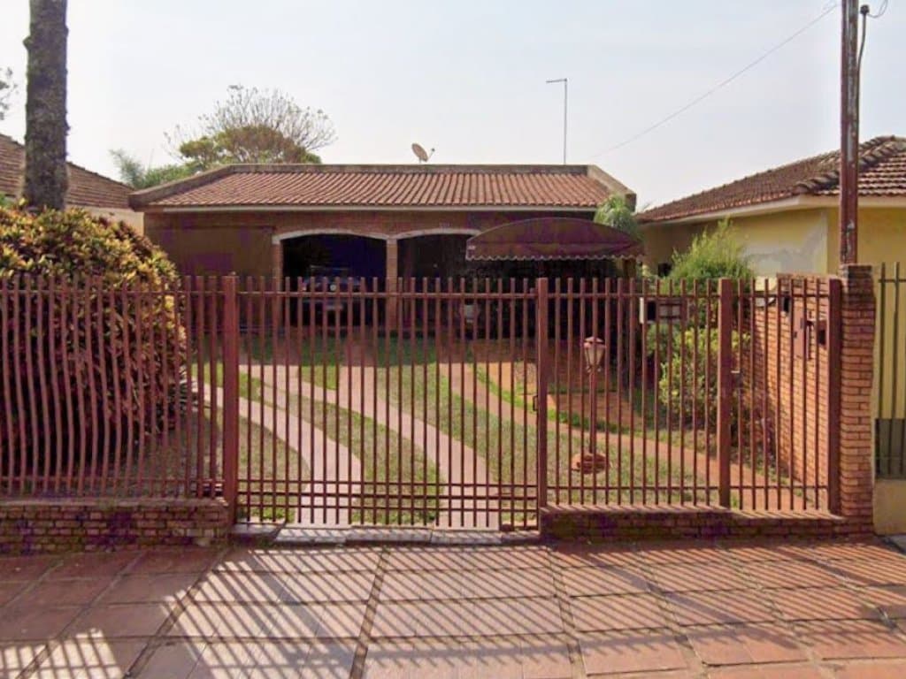 Foto 1 de 4: Casa em leilão em Santa Cruz Do Rio Pardo - SP, bairro Vila Rocha — Parte Ideal (50%) sobre Casa 233 m² - Vila Rocha - Santa Cruz do Rio Pardo - SP