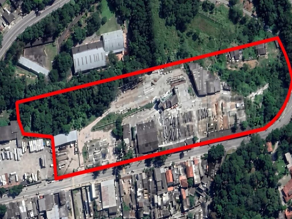Foto 1 de 6: Comercial em leilão em Itapecerica Da Serra - SP, bairro Olaria — Direitos sobre Imóvel Industrial sobre Área 15.000 m² - Campos da Olaria - Itapecerica da Serra - SP