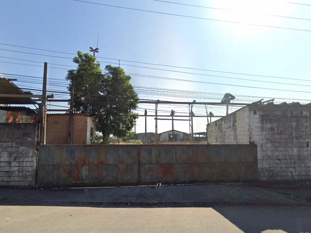 Foto 4 de 6: Comercial em leilão em Itapecerica Da Serra - SP, bairro Olaria — Direitos sobre Imóvel Industrial sobre Área 15.000 m² - Campos da Olaria - Itapecerica da Serra - SP