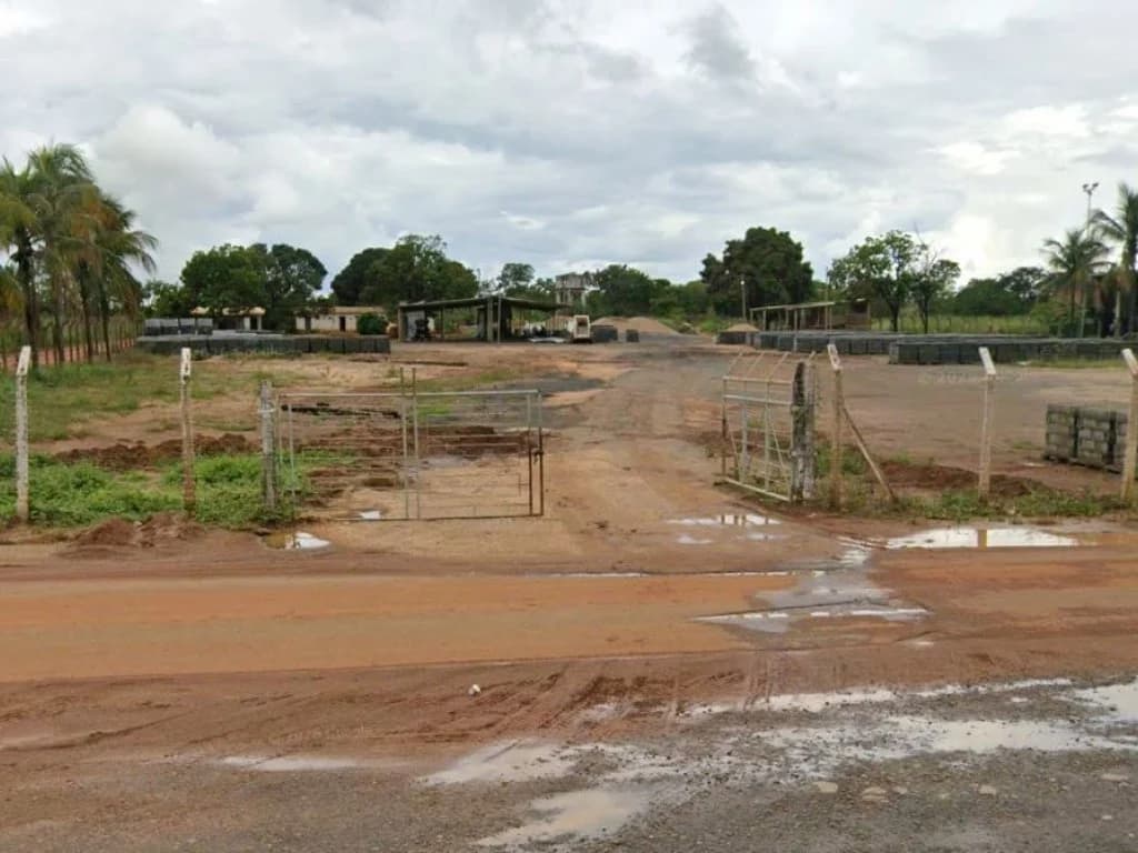 Foto 1 de 3: Terreno em leilão em Corinto - MG, bairro Manoel da Frota — Área de 11.280 m² (com construção) - Manoel da Frota - Corinto - MG