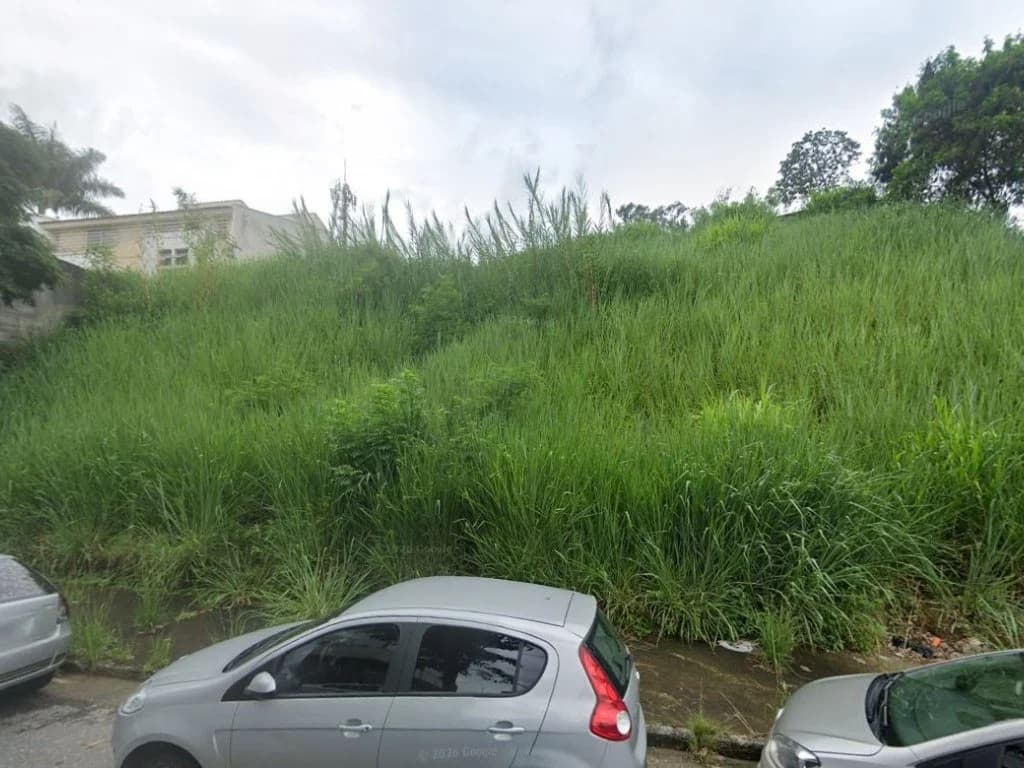 Foto 2 de 3: Terreno em leilão em Belo Horizonte - MG, bairro Santa Lúcia — Terreno 477 m² - Santa Lúcia - Belo Horizonte - MG