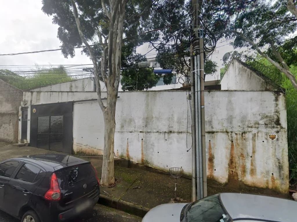 Foto 3 de 3: Casa em leilão em Belo Horizonte - MG, bairro Santa Lúcia — Casa 359 m² - Santa Lúcia - Belo Horizonte - MG