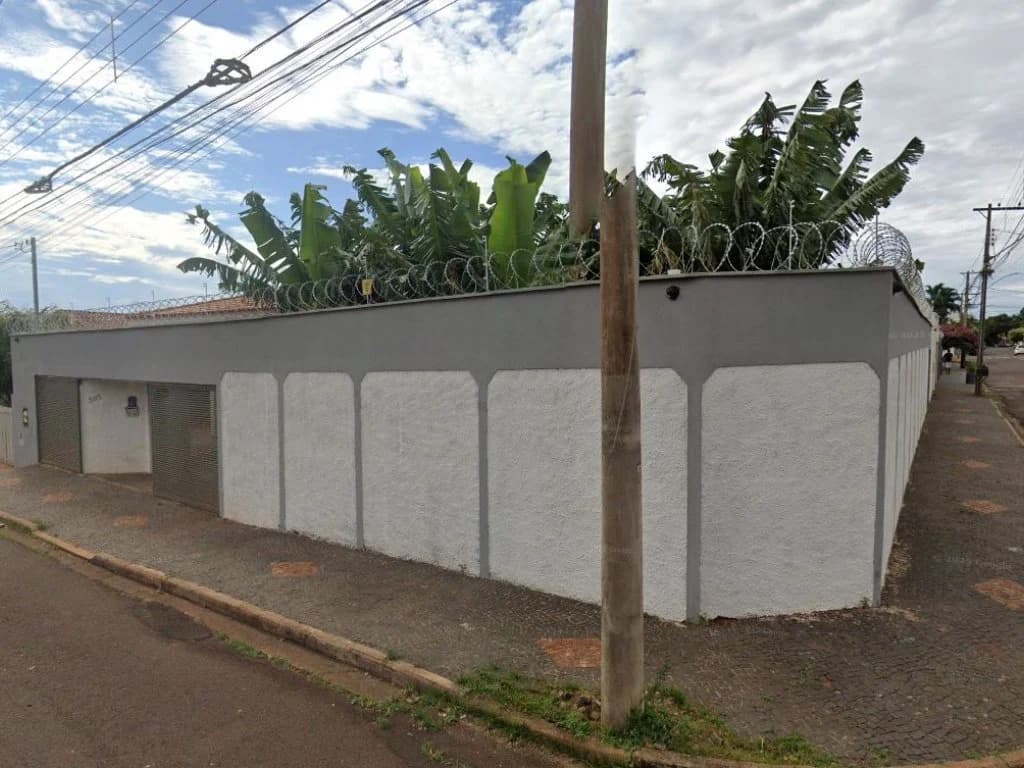 Foto 4 de 11: Casa em leilão em Ituiutaba - MG, bairro Centro — Casa 236 m² - Centro - Ituiutaba - MG