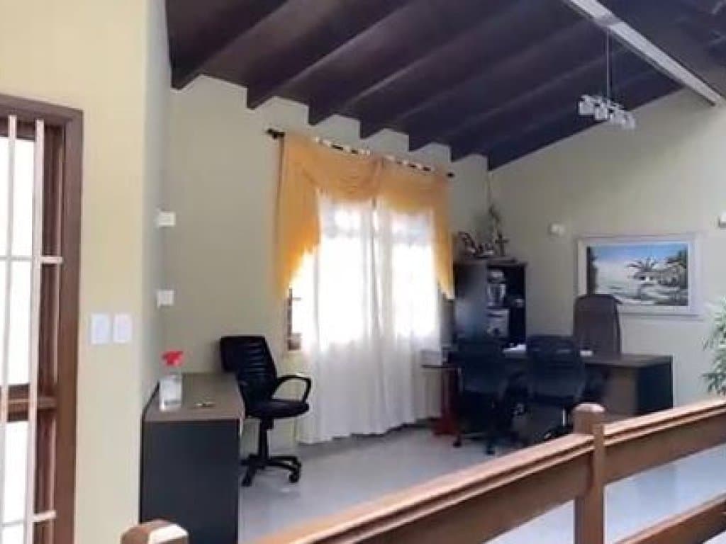 Foto 14 de 16: Casa em leilão em Curitiba - PR, bairro Guaíra — Casa 404 m² - Guaíra - Curitiba - PR