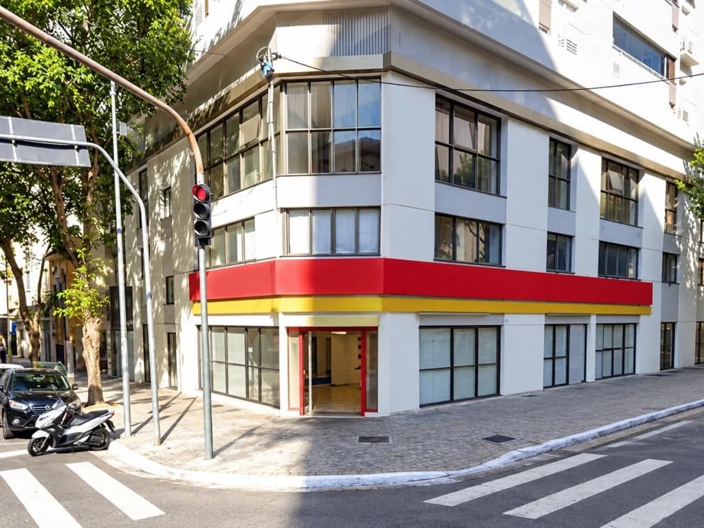 Foto 1 de 6: Comercial em leilão em São Paulo - SP, bairro Bela Vista — Loja 210 m² (Unid. 02 do Condomínio Esquina Paulicéia) com 06 vagas - Bela Vista - São Paulo - SP