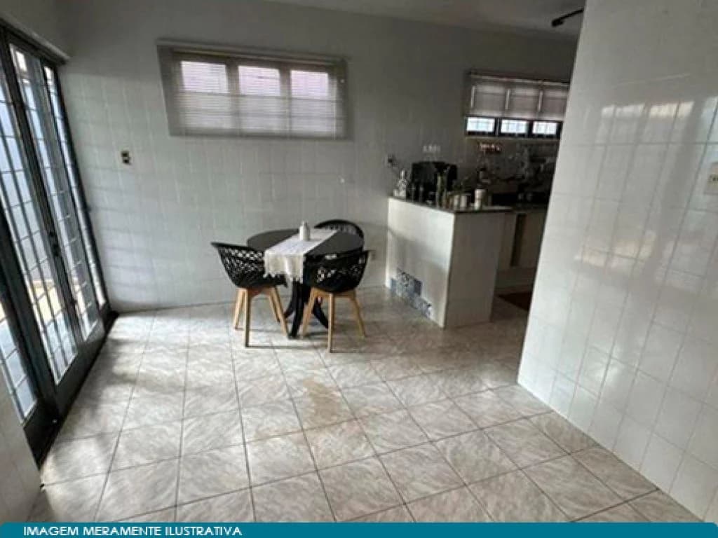 Foto 11 de 16: Casa em leilão em Bauru - SP, bairro Jardim Panorama — Casa 256 m² - Jardim Panorama - Bauru - SP