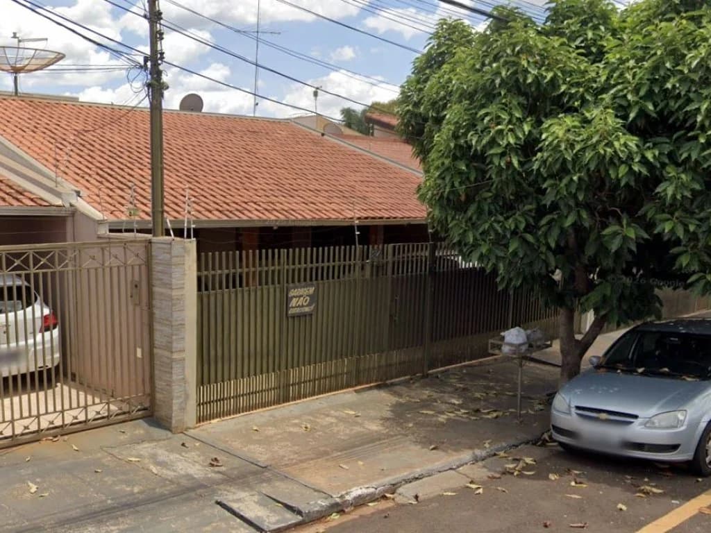 Foto 1 de 3: Casa em leilão em Ourinhos - SP, bairro Jardim Santa Fé — Casa em Terreno de 250 m² - Jardim Santa Fé - Ourinhos - SP