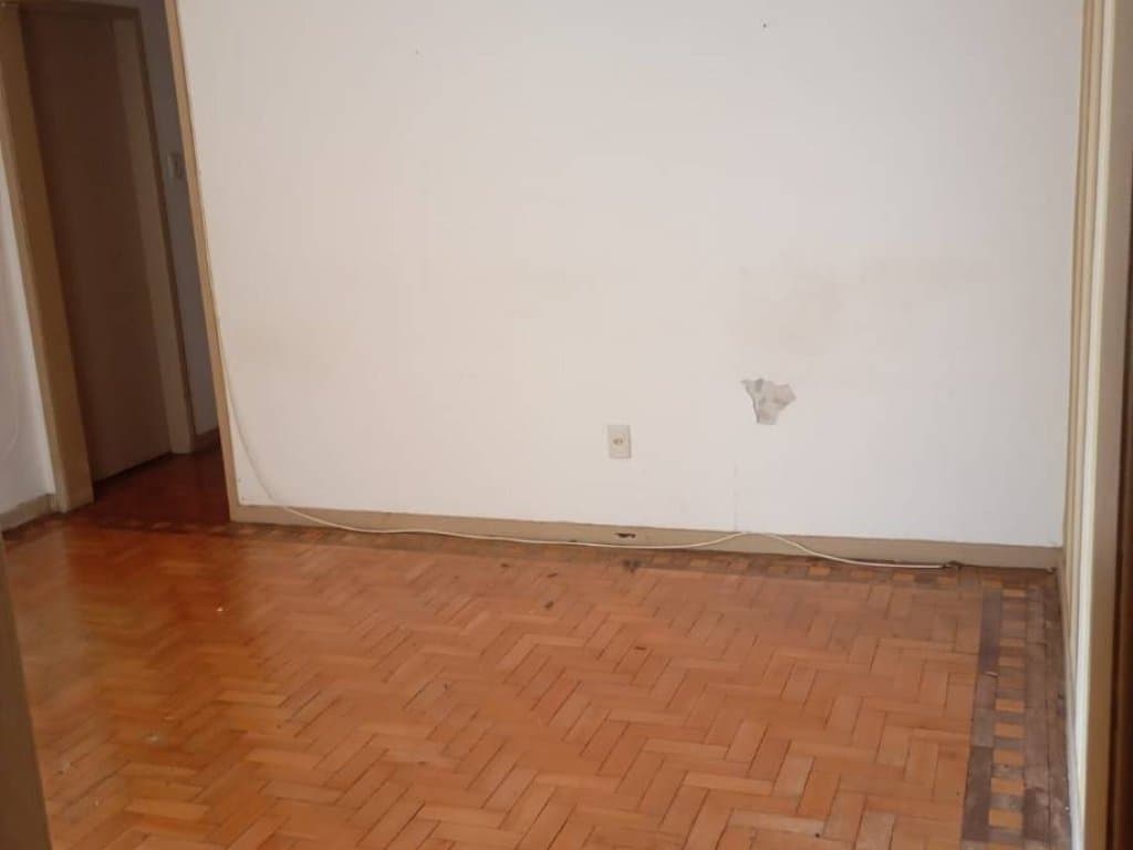 Foto 13 de 16: Apartamento em leilão em Porto Alegre - RS, bairro Padrão — Apartamento 84 m² (01 vaga) - Petrópolis - Porto Alegre - RS