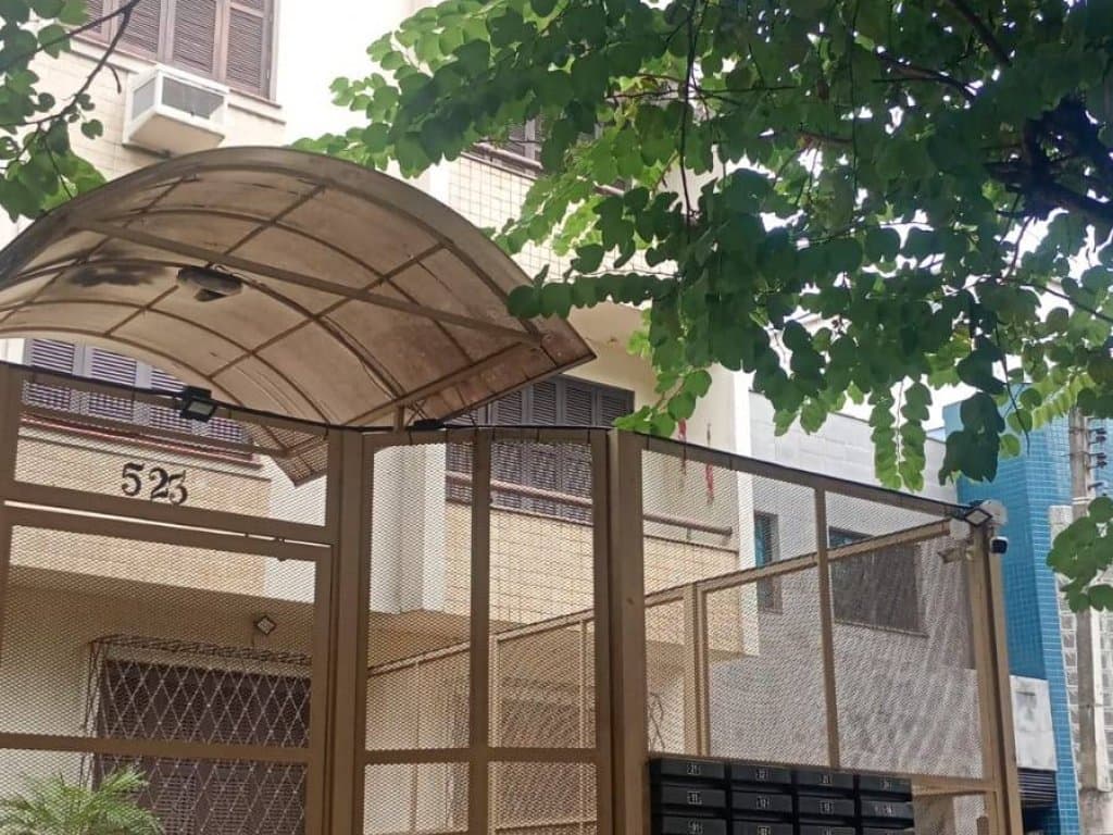 Foto 3 de 16: Apartamento em leilão em Porto Alegre - RS, bairro Padrão — Apartamento 84 m² (01 vaga) - Petrópolis - Porto Alegre - RS