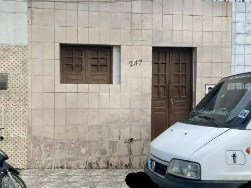 Foto 1 de 27: Casa em leilão em Bezerros - PE, bairro São Sebastião — Casa 77 m² - São Sebastião - Bezerros - PE